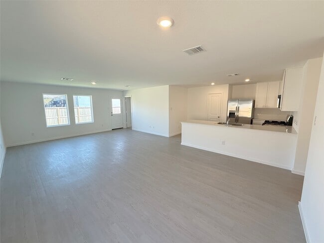 Photo - 505 Robin Ct