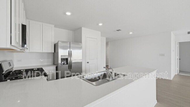 Photo - 221 Stumpy St