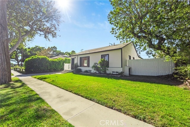 Building Photo - 2321 St Joseph Ave