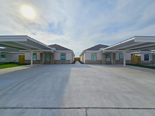 Photo - 1019 N Woodson Ave Unit #4