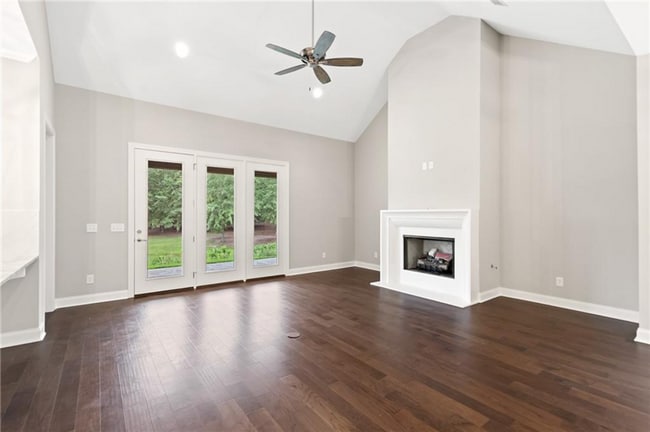 Photo - 505 Bonny Glen Rd
