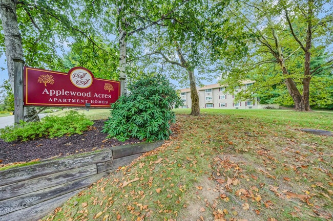 Photo - Applewood Acres