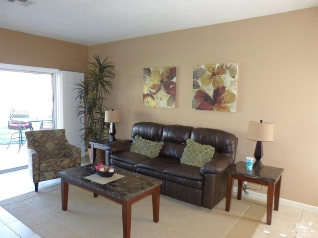 221 Vista Royale Cir E