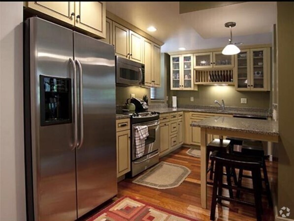 Building Photo - 1415 Commonwealth Ave Unit 1 Rental