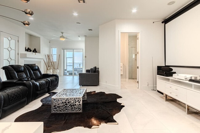 Photo - 2418 SE 28th St Unidad ID1028869P