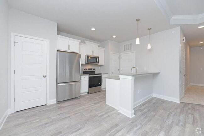 Building Photo - 102 W Creek Ln Unit 102 West Creek Rental