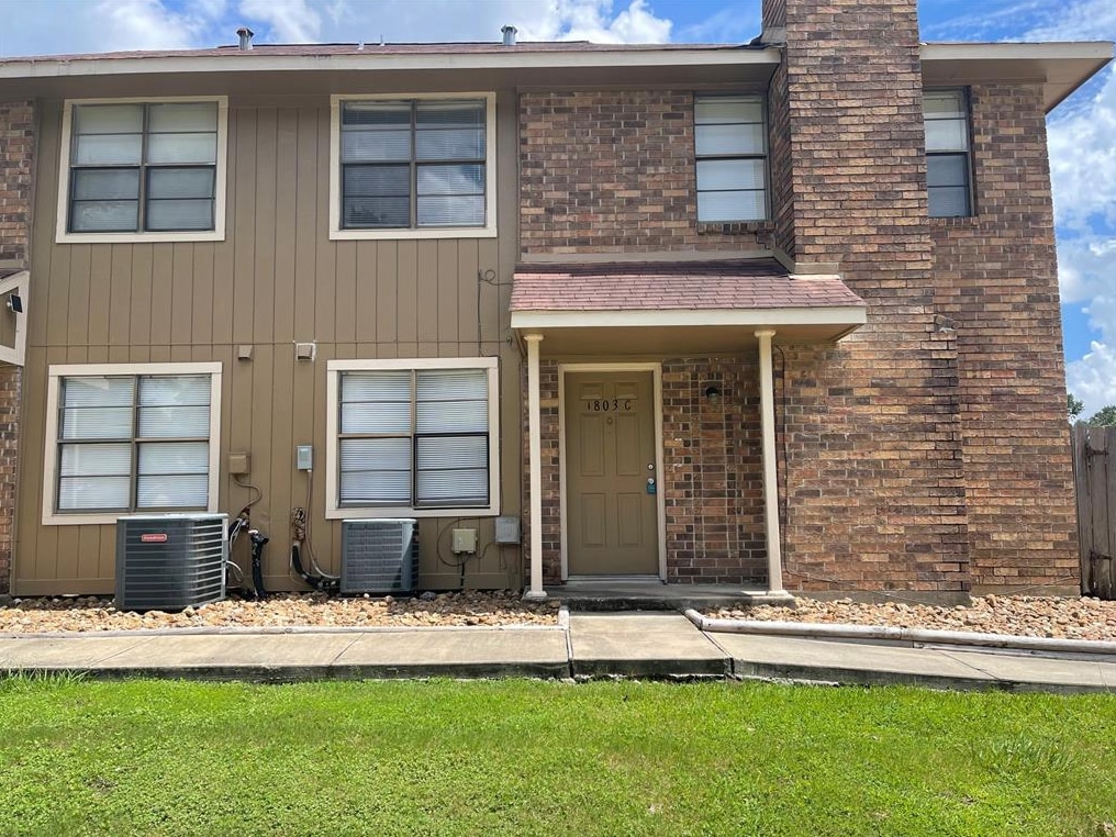 Photo - 1803 Briarcreek Blvd