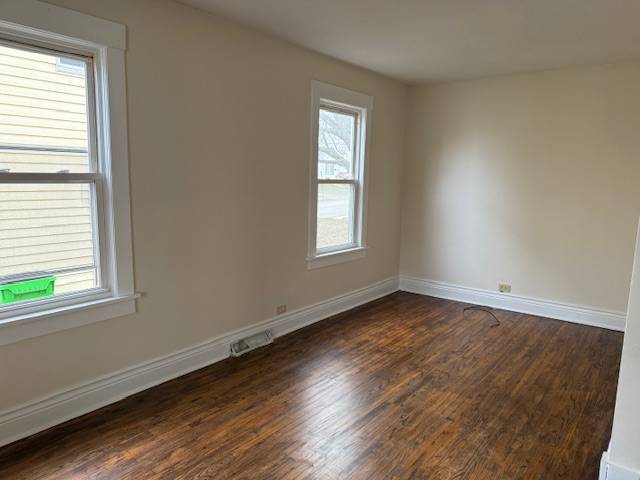 Photo - 341 11th St SW