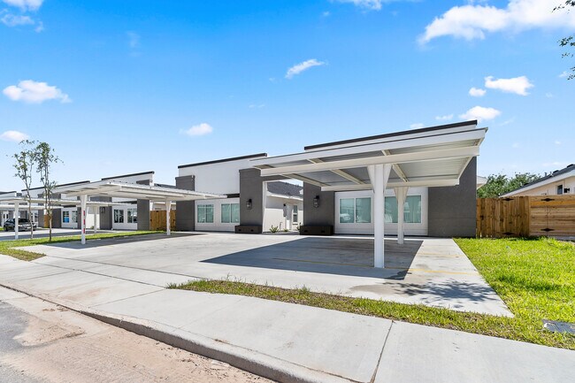 Photo - 3506 S Dominique Dr