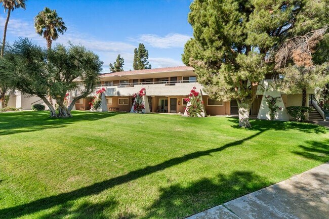 Building Photo - 2860 N Los Felices Rd Unit 214 Rental