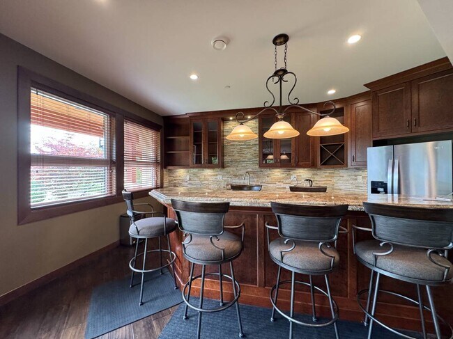 Photo - 20998 River Rd