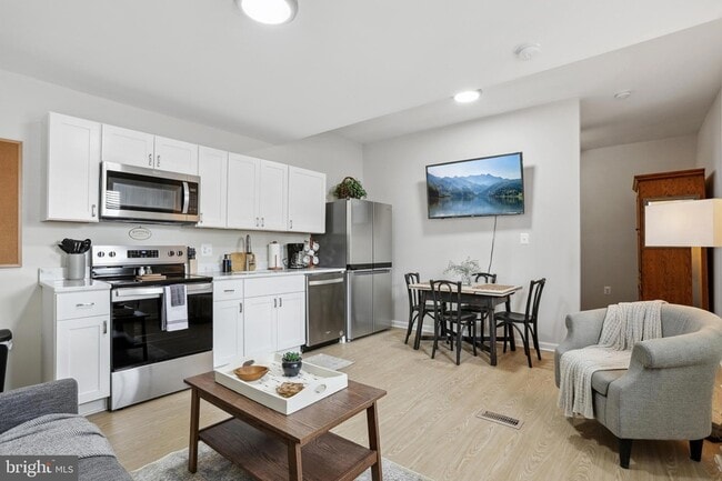 Photo - 1900 Princess Anne St Unit 5