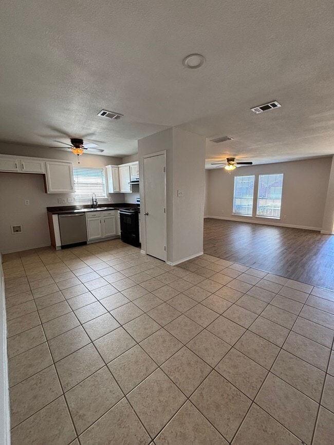 Photo - 532 Jeffdale Dr