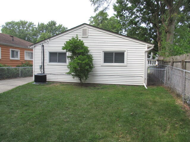 Photo - 31469 Fairchild St