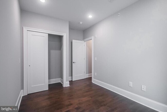 Photo - 2010 Walnut St Unit 203