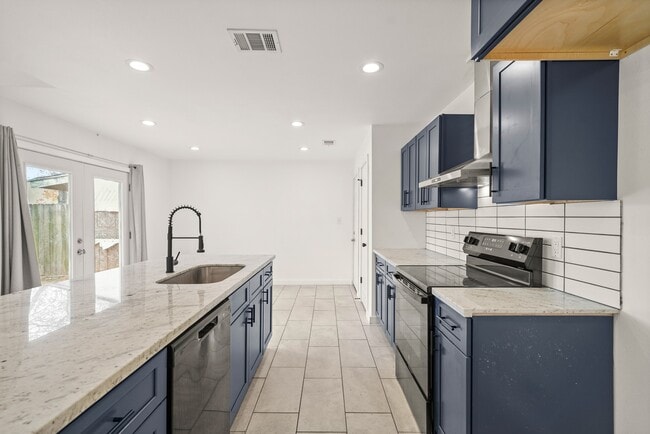 Photo - 4428 Stanford Ct