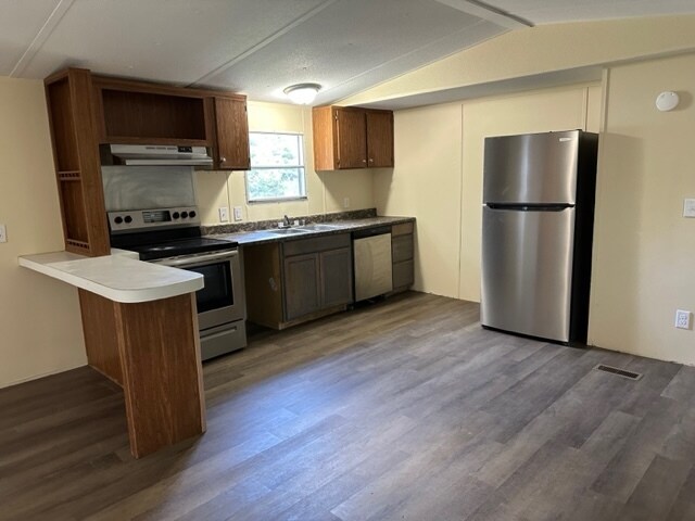 Photo - 326 Perkins Rd