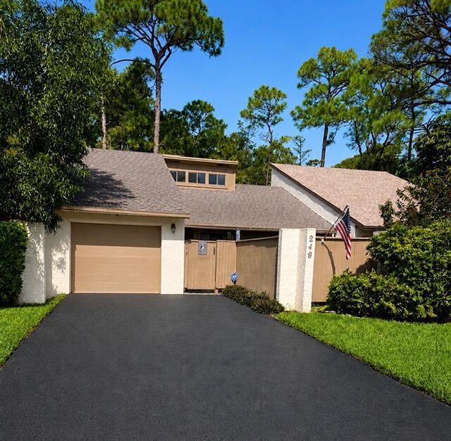 Building Photo - 249 Pleasant Wood Dr