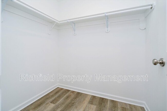 Photo - 1742 Thaddeus St