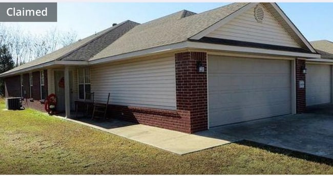 Building Photo - 2021 Plum Creek Ln