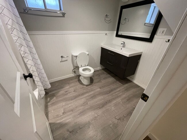 759 Riverside Dr Unidad Downstairs - Bedroom 2