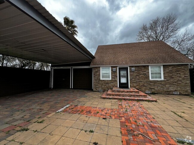 Building Photo - 9954 Genard Rd Rental