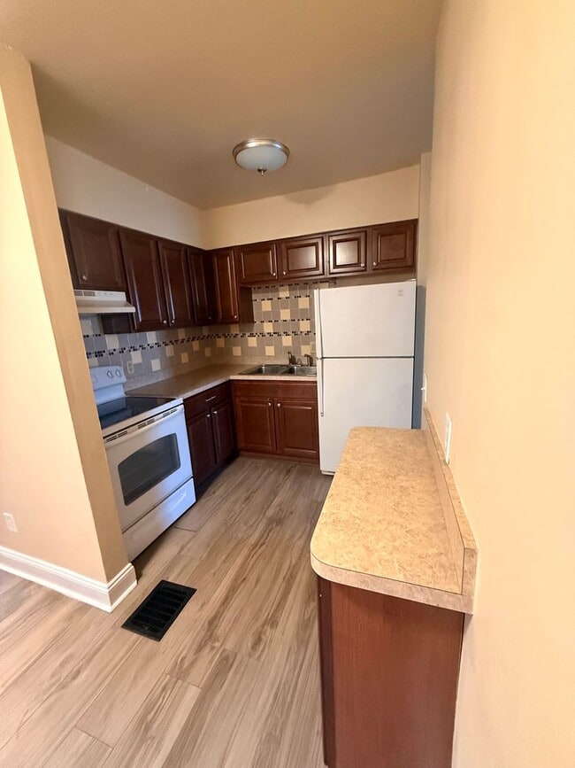 Photo - 932 Negley Ave Unidad B