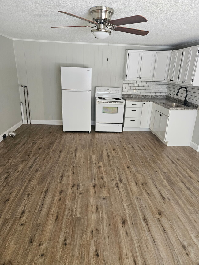 Building Photo - 414 Front St Unit 1