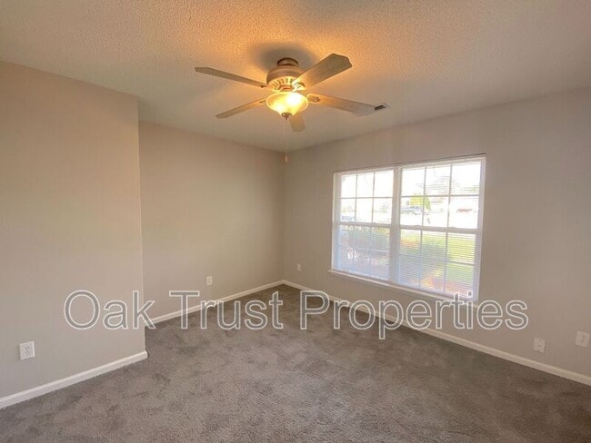 Photo - 411 Brookfield Ln