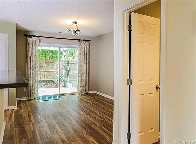 Photo - 1 Dogwood Ln