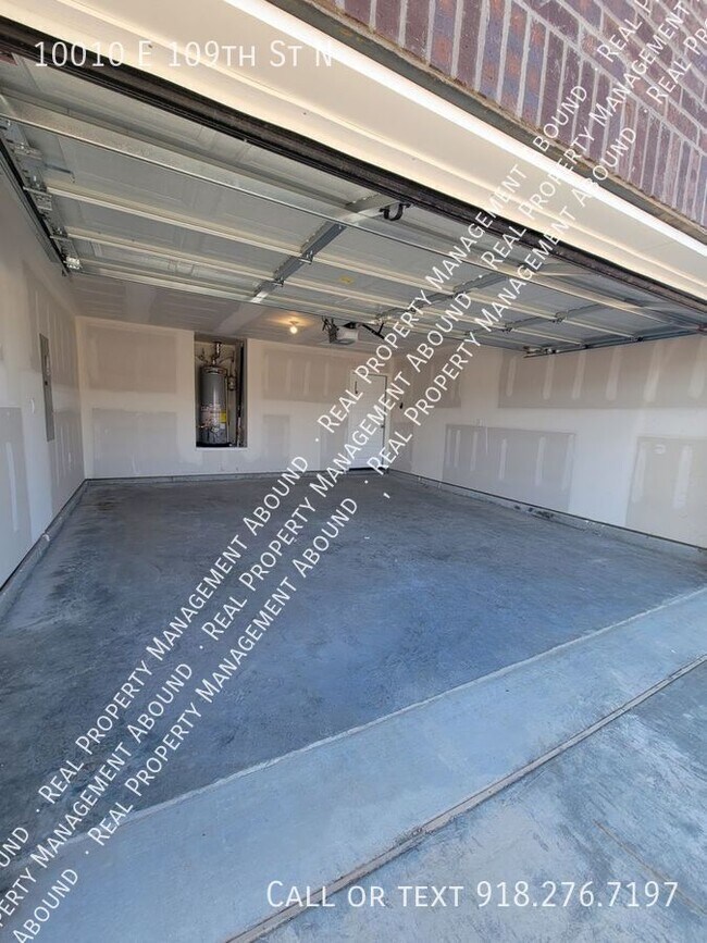 Photo - 10010 E 109th St N