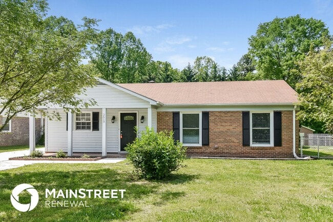 Building Photo - 2610 Norwood Dr