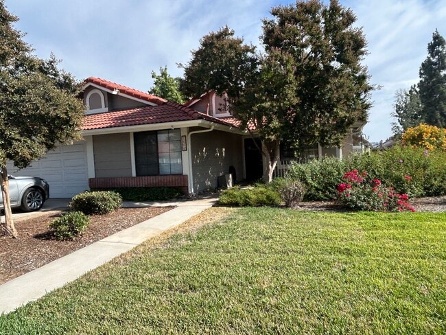 Photo - 1606 Maple Ave