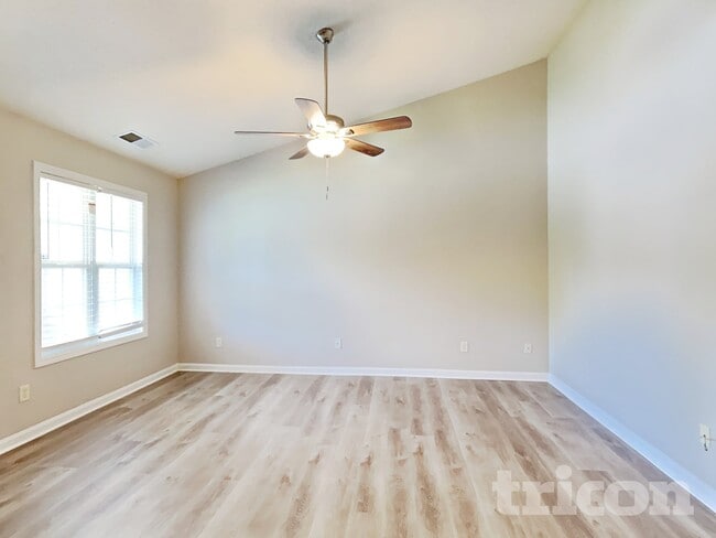 Photo - 82 Pinnacle Point Way