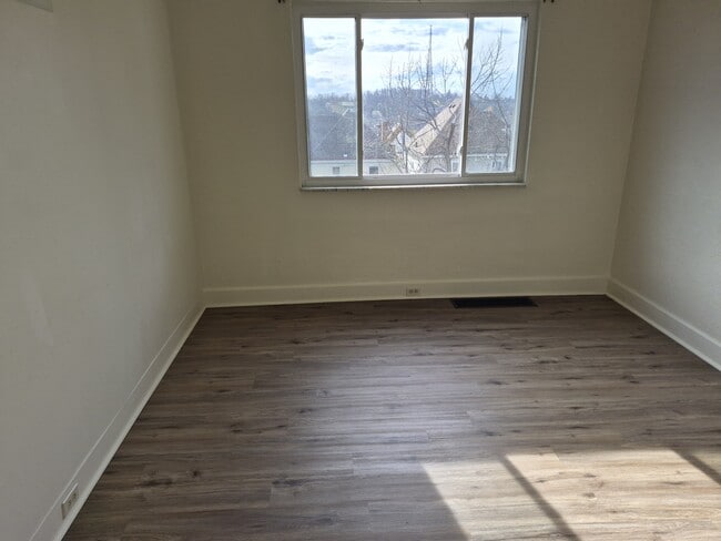 Photo - 1410 Beechview Ave