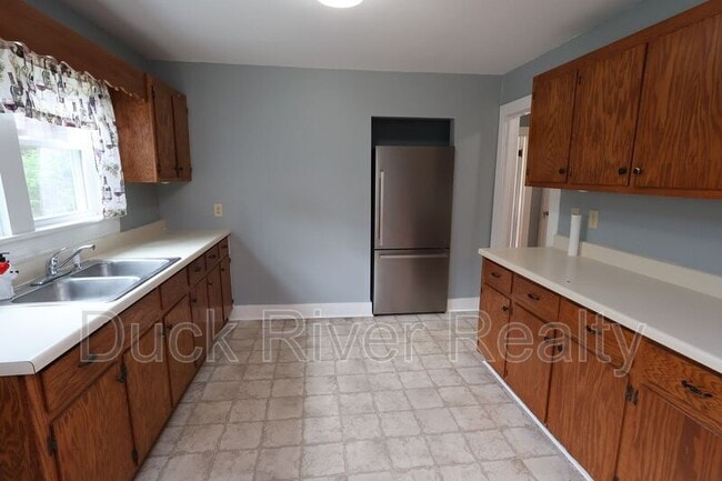 Photo - 504 W 6th St