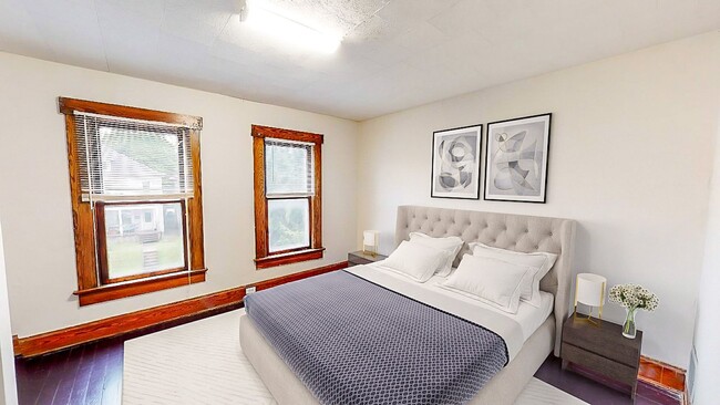 48 W Blake Ave