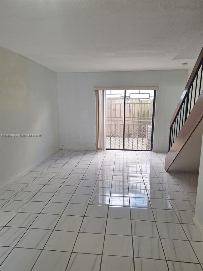 Photo - 11781 SW 18th St