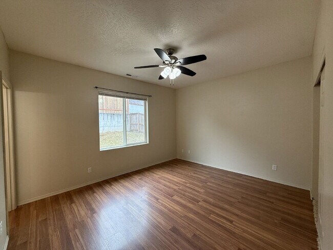 Photo - 1631 S 59th St