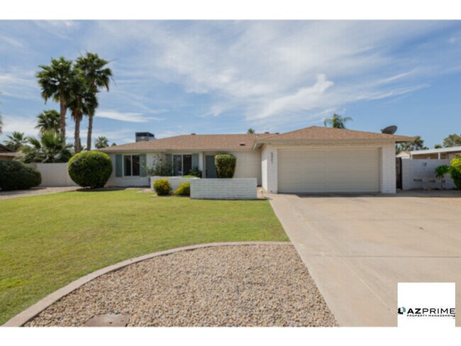 Photo - Beautiful 3/2 Scottsdale House - Oasis with Pool!