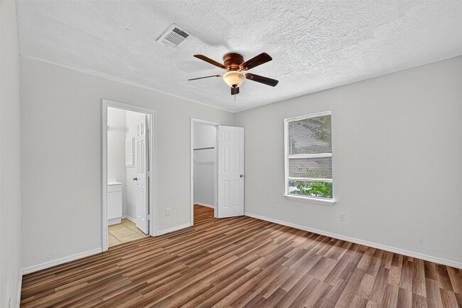 Building Photo - 7839 Cook Rd Rental