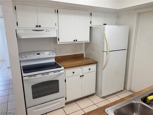 Photo - 729 SW 39th St