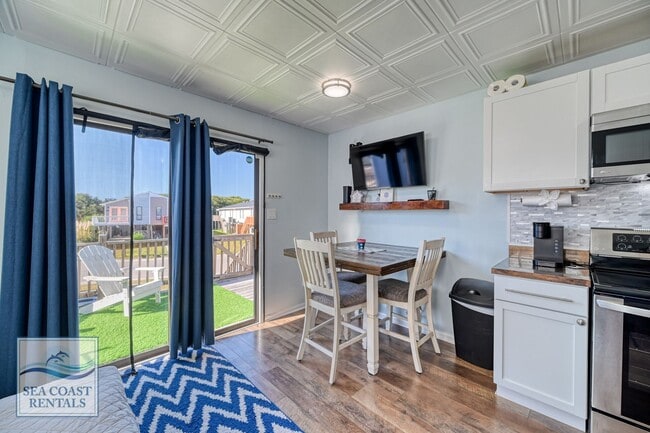 Photo - PERFECT ONE BEDROOM OFF-SEASON RENTAL AVAILABLE AFTER LABOR DAY