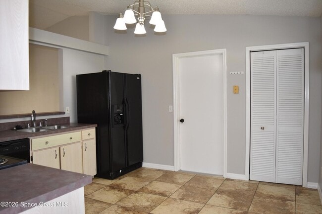 Photo - 640 Murset Ave SE