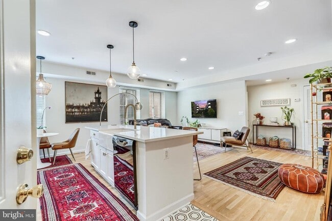 Building Photo - 5405 9th St NW Unit 106