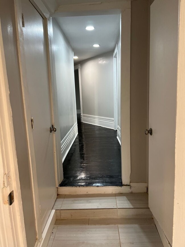 Photo - 4 Bed 2 Bath LARGE Home FOR RENT