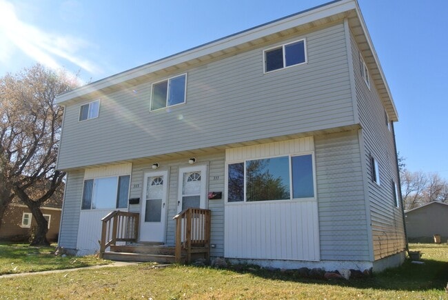 Building Photo - 109/111 21st St NW Unit 111