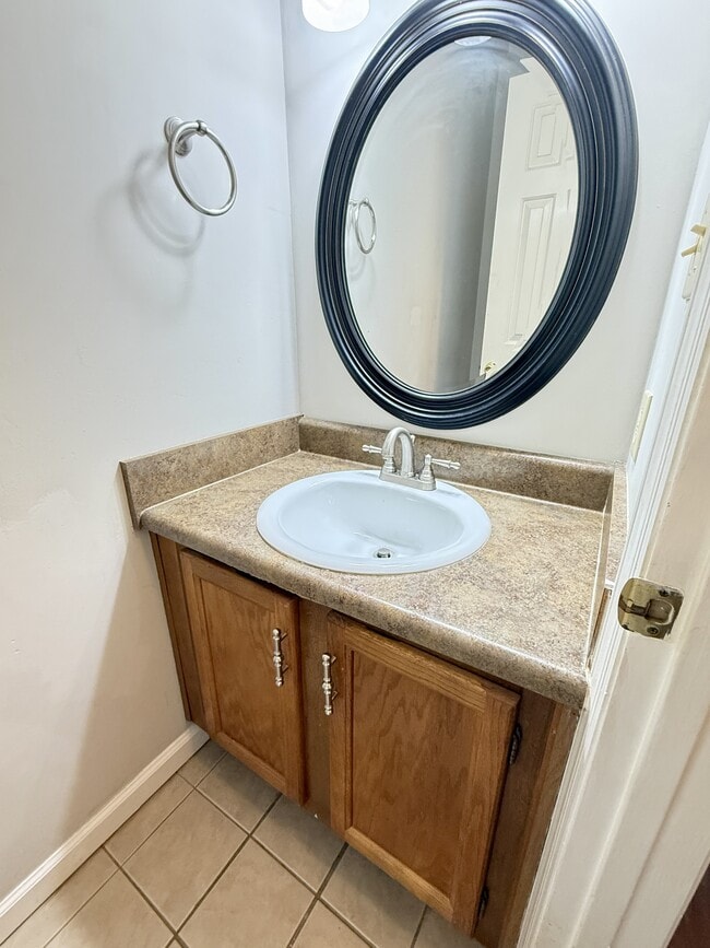 Photo - 2859 Wynterhall Rd SE