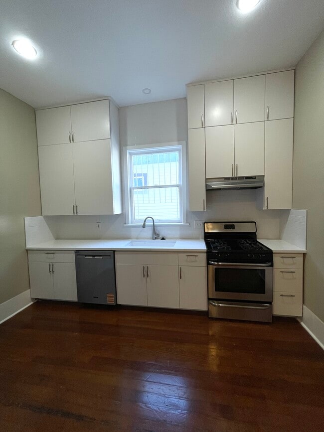 Cocina - 501 W Mistletoe Ave