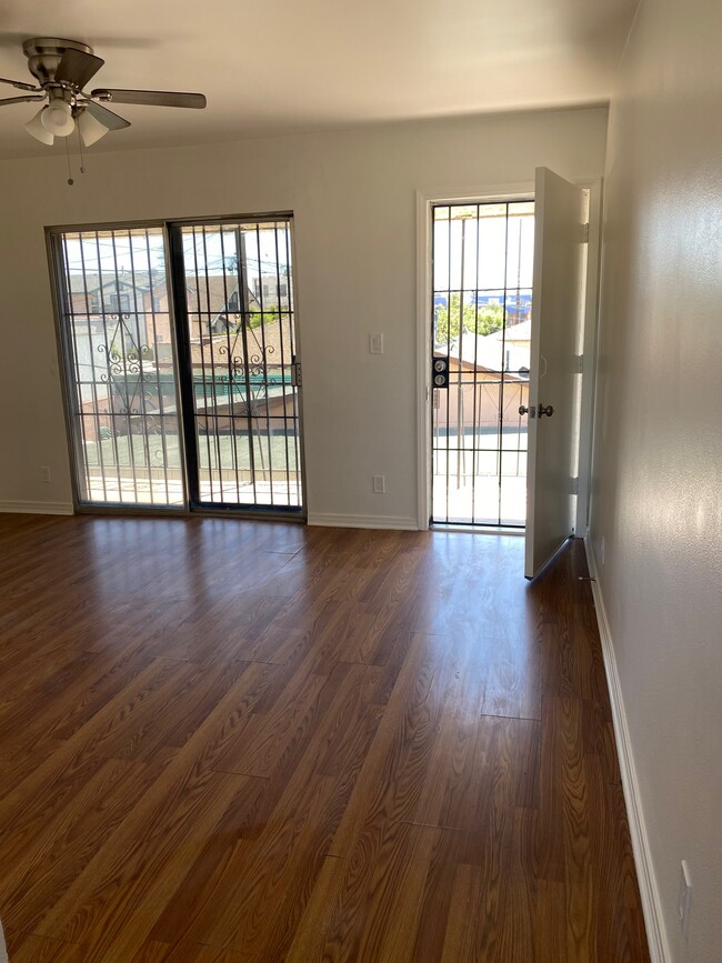 Building Photo - 3506 12th Ave Unit 3 Rental